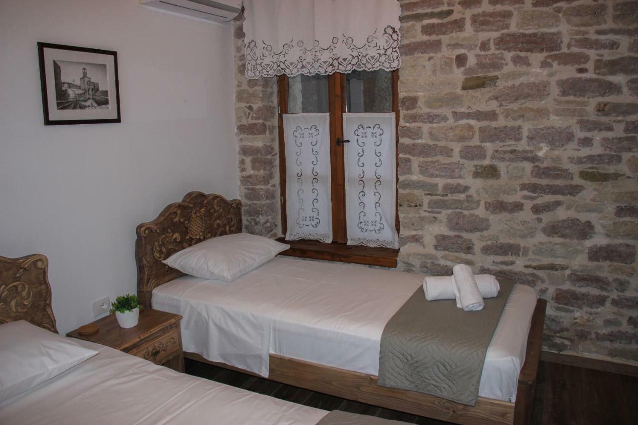 4Rooms Hotel Gjirokastër 外观 照片