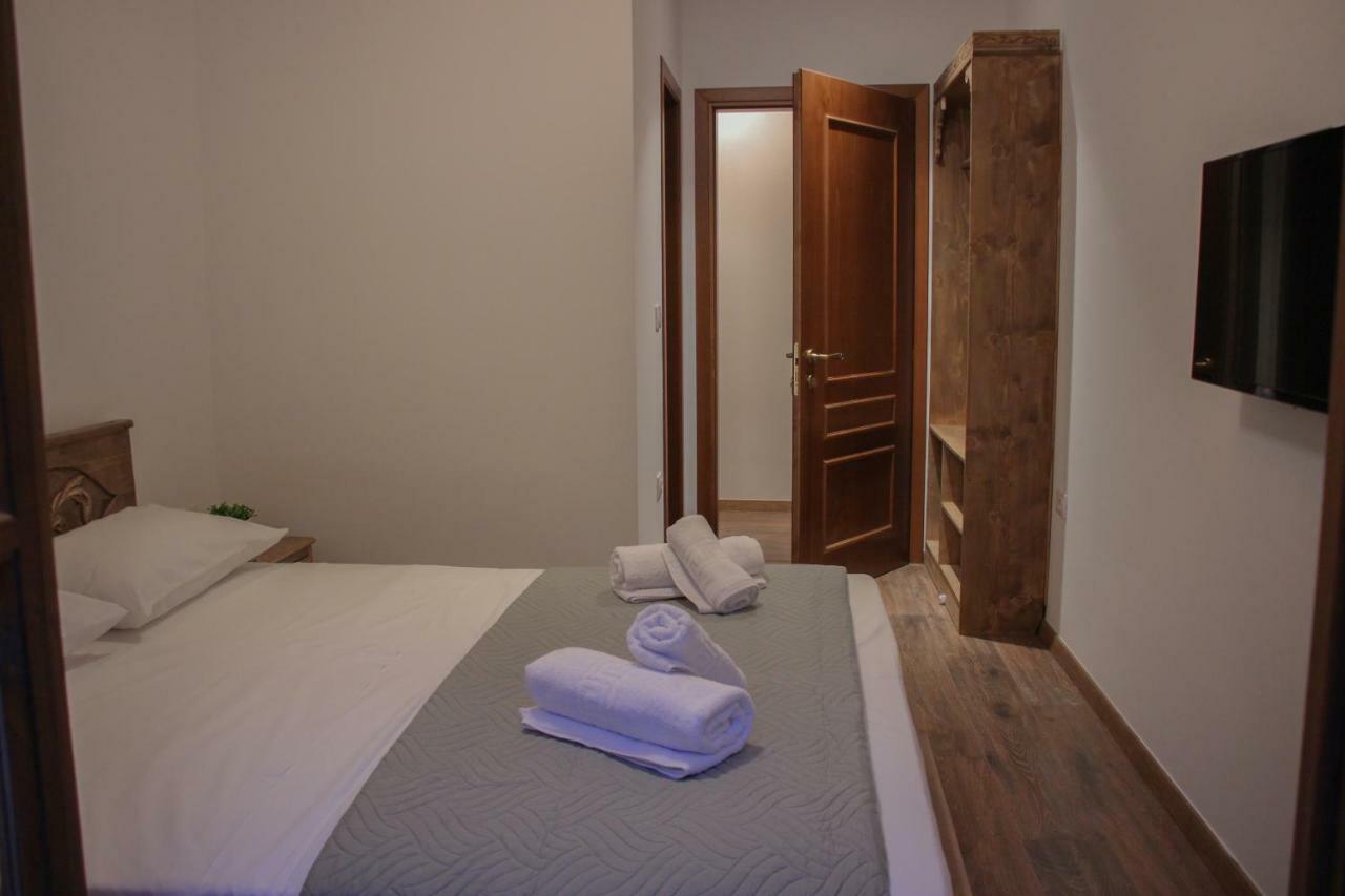 4Rooms Hotel Gjirokastër 外观 照片