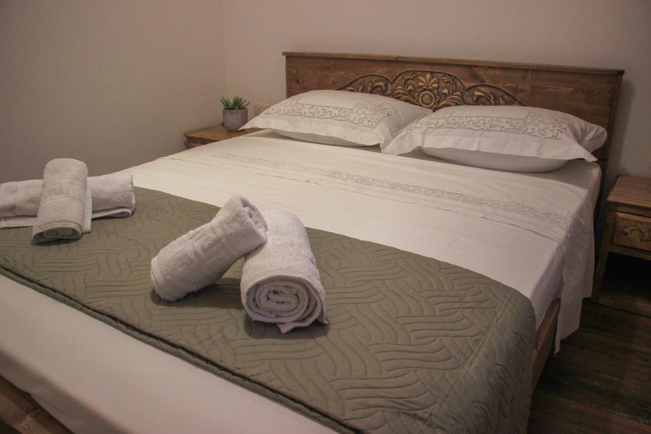 4Rooms Hotel Gjirokastër 外观 照片